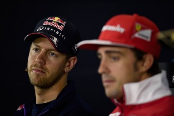 Vettel: Maradok a Red Bullnál!