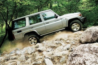 Ismét gyártja nyugdíjazott modelljét a Toyota