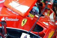 Alonso: Maradok a Ferrarinál 6