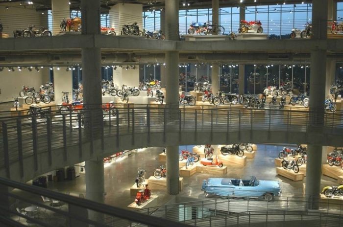 A világ legnagyobb motorgyűjteménye 11 | Vezess A világ legnagyobb motorgyűjteménye 11