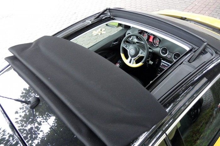 Öt másodperc alatt nyílik a tető,