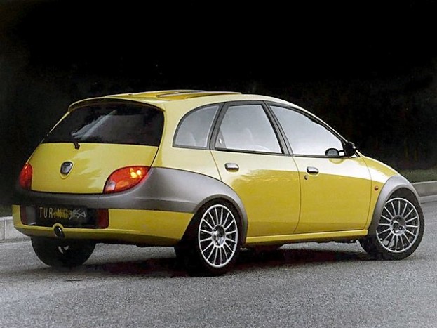 Top 10 – Kukába került érdekes prototípus 29 Ford Turing Ka (1998) - Ötajtós verzió a Ford összetéveszthetetlen formájú városi kisautójából. Az akkori Ford típusok megjelenését jellemző New Edge formanyelvhez nem igazán passzolt a bővítés.