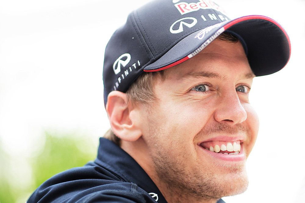 F1: Räikkönen a Mercik nyakán 7
