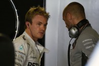 F1: Hamilton az élen, Rosberg bajban 27