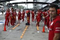 F1: Megvan az év első motorbüntetése 29