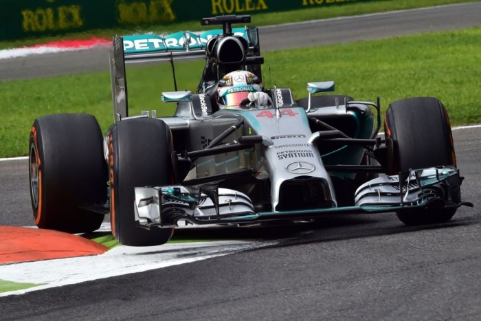 F1: Hamilton az élen, Rosberg bajban 6