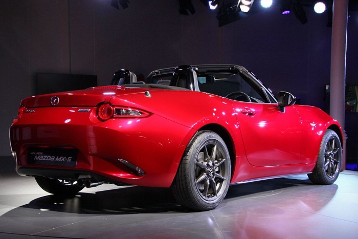 Formás fenék, olaszos lámpatesttel