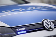 Elektromos rendőrautót épített a Volkswagen 11