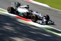 F1: Hamilton megállíthatatlan volt Monzában 26