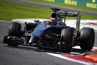 F1: Kidobták az újoncot a rajtrácsról 44
