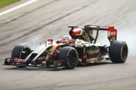 F1: Idén már csak szenvedni fog a Lotus 7