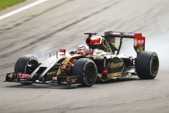 F1: Idén már csak szenvedni fog a Lotus