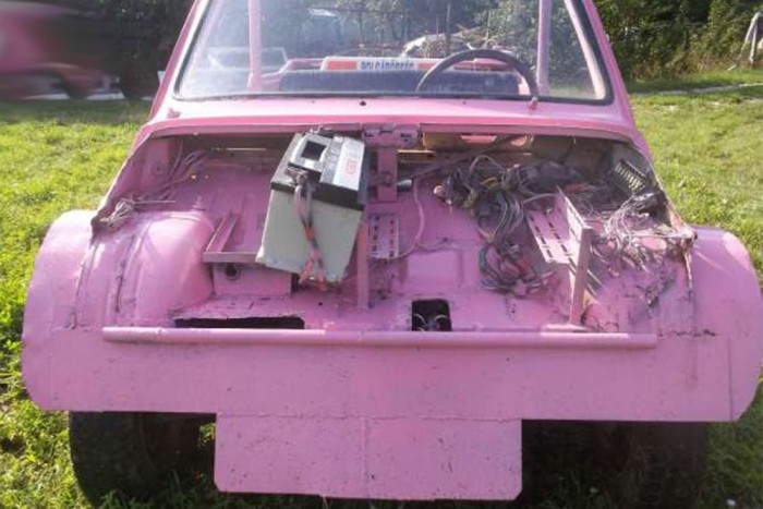 Rózsaszín kispók, kibelezve, tető nélkül eladó 7 | Vezess Rózsaszín kispók, kibelezve, tető nélkül eladó 7