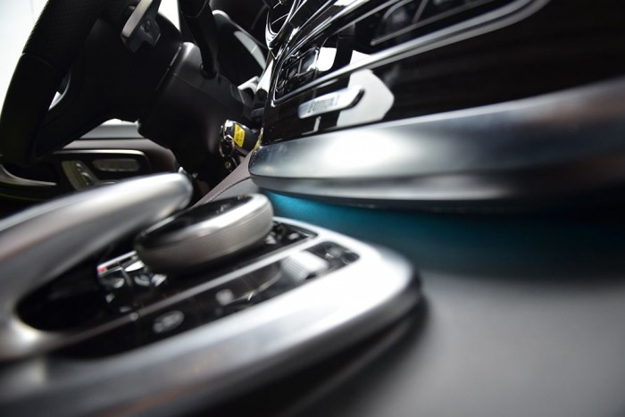 Vigyázat, tudathasadást okozhat! 16 | Vezess Három fajta hangulatvilágítás közül választhatunk.