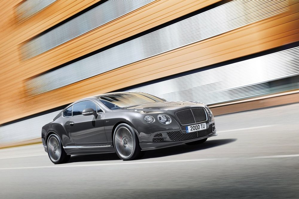 1. Bentley Continental GT/GTC, 874 db (-10%). A Bentley húzómodellje a 2+2 üléses kupé, amely a Premier League focistái között, a Közel-Ketelen, Beverly Hillsben, Sanghaj és Moszkva előkelőbb részein is közkedvelt. 507-635 lóerőig terjed a motorkínálat, van nyolc- és tizenkéthengeres motor is. A Speed csúcsmodell 331 kilométer/óra végsebességre és 4,2 másodperces százra gyorsulásra képes