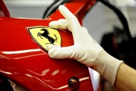 Masszívan növeli a gyártást a Ferrari 8