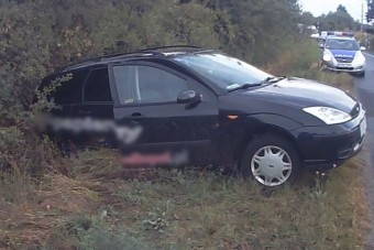 Így lökhet árokba a vasúti átjáró