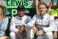 F1: Mercedes – barátságból háború 11
