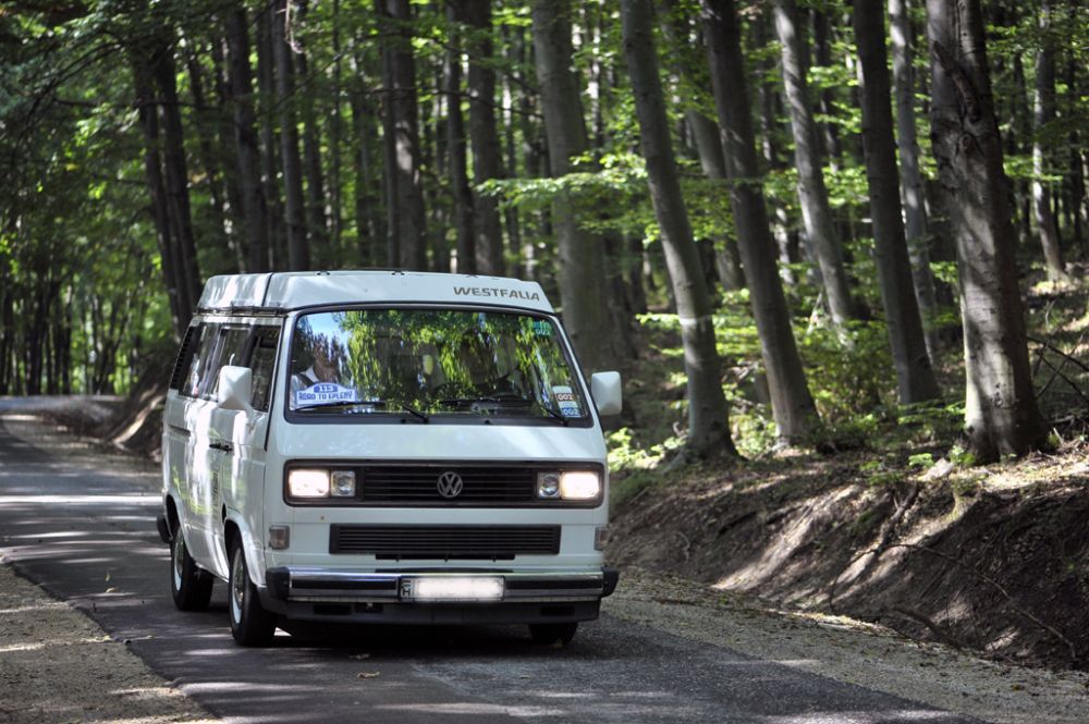 T3-as Westfalia kempingbusz, emelhető tetővel, konyhával