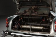Gyönyörű galéria a 007-es első Astonjáról 31
