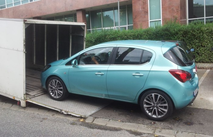 Exkluzív hazai randevú az új Opel Corsával 2 Így érkezett a bemutatóra a friss Opel Corsa, aminek világpremiere október elején lesz, a Párizsi Autószalonon