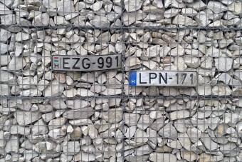 Elveszett rendszámokat találtak