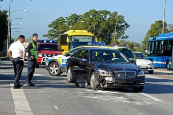 Autóbalesete volt a svéd királynak