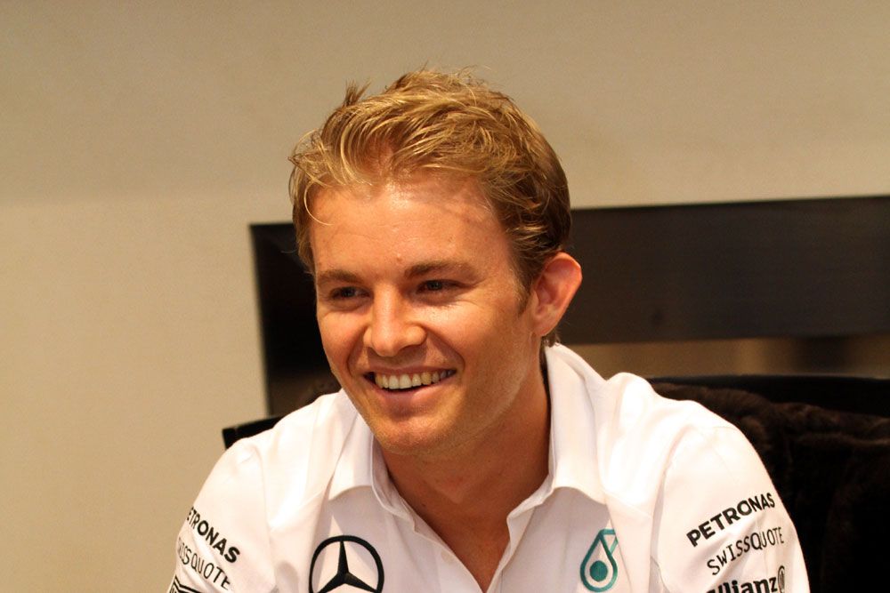 F1: A Mercedes-pilótáknak bejön a rádiókorlátozás 3