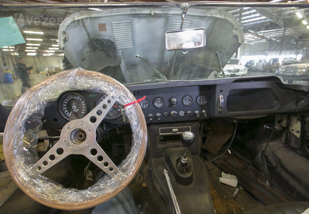 46 év után találták meg a lopott autót 7