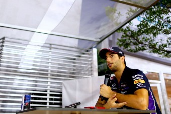 F1: Ricciardo a dobogóra készül