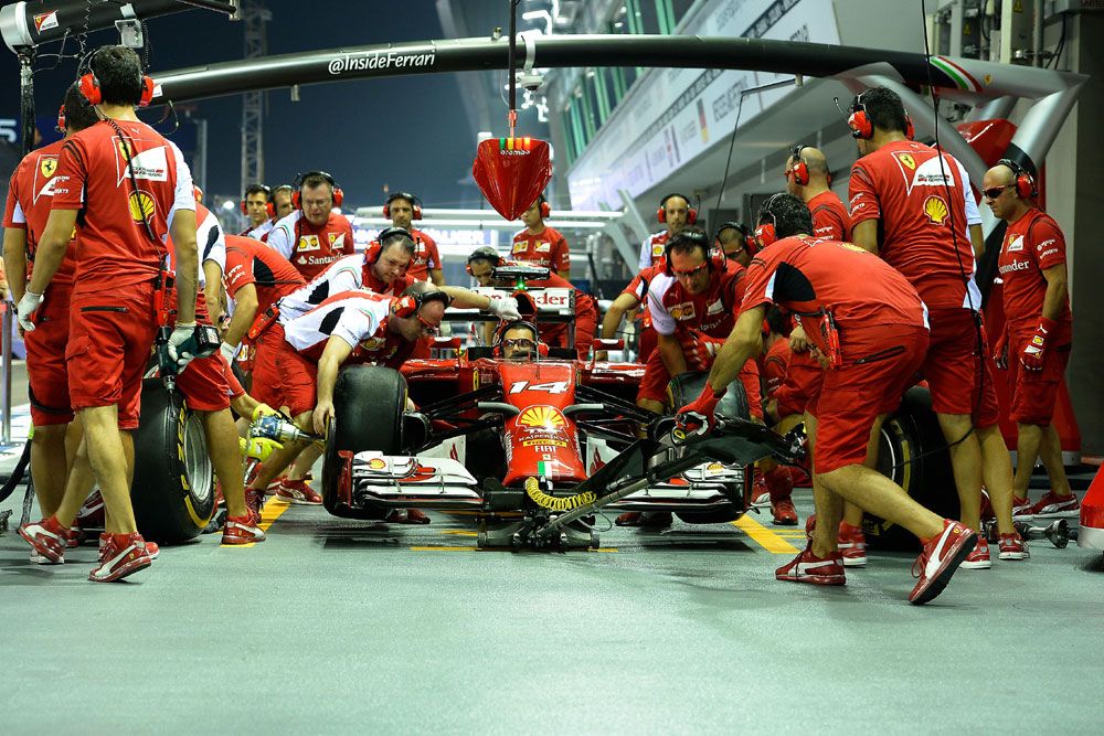 F1: Alonso rendesen bepipult 22