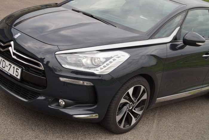 Mindig van valami új felfedeznivaló a déesse testén