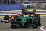 F1: Hamilton a leggyorsabb, Maldonado a falban 39