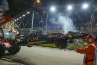 F1: Hamilton a leggyorsabb, Maldonado a falban 58
