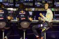 F1: Hamilton a leggyorsabb, Maldonado a falban 60