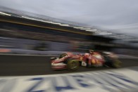 F1: Hamilton a leggyorsabb, Maldonado a falban 65