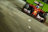 F1: Hamilton a leggyorsabb, Maldonado a falban 67