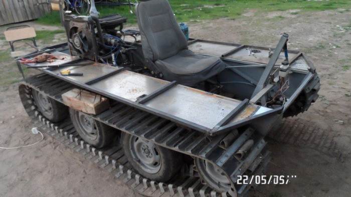 Aki Ladából épít lánctalpast, rossz ember nem lehet 6 | Vezess Aki Ladából épít lánctalpast, rossz ember nem lehet 6