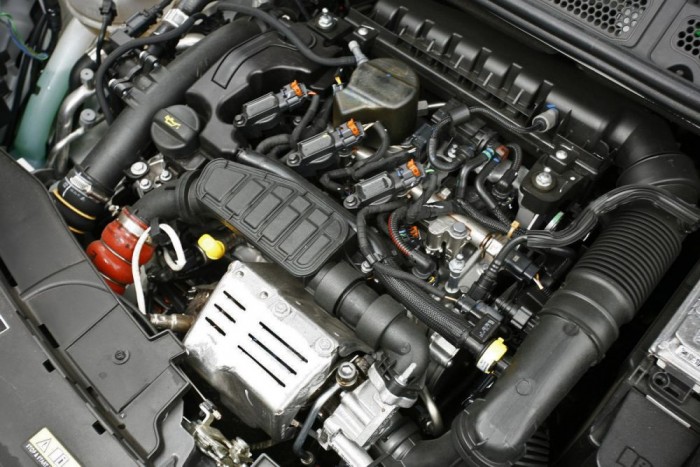 A Citroën amire régóta vártunk 9 Ezzel a 110 lóerős motorral élvezhető lendülettel mozgott az autó, és a fogyasztása is alacsony maradt.