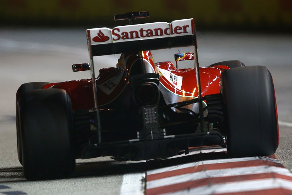F1: Alonso a fellegekben az ötödik helytől 22