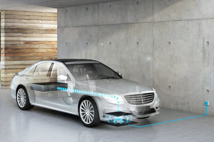 Konnektoros hibriddel bővít a C-Merci 5