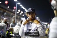 F1: Hamilton másfél kiló hússal ünnepelt 72