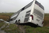 Buszbaleset Makón – 13 sérült 9