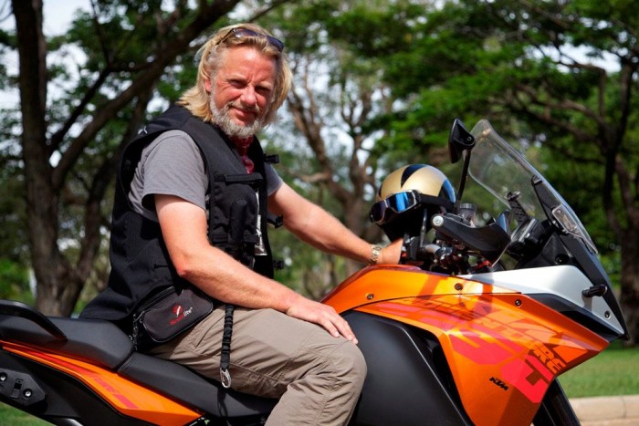 Csak a korháztól fél a merész motoros 7