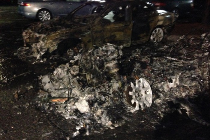 20 luxusautót emésztettek el a lángok 8 | Vezess 20 luxusautót emésztettek el a lángok 8