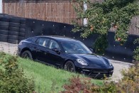 Még sportosabb lesz a Porsche szedánja 13