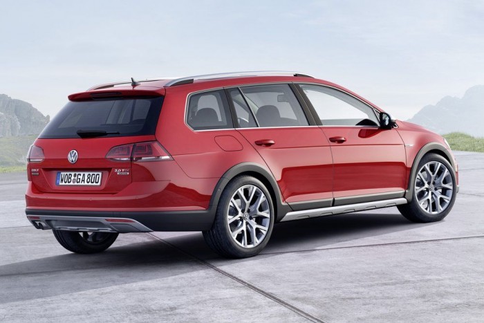 Jön a terepjáró Golf 6