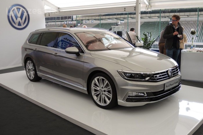 Kék offenzívát indít a Volkswagen 8