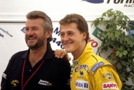 F1: Schumacher nagyon lassan tér magához 90