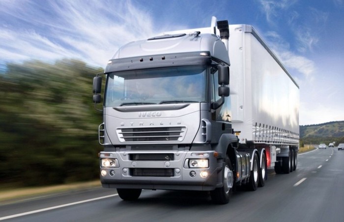 Ittas kamionsofőröket szereltek le